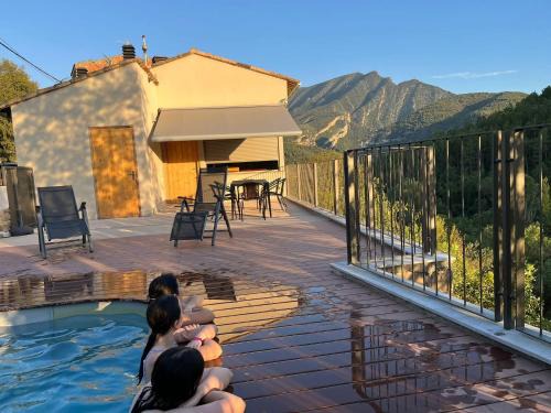 Cellers Villa | CASA SAPEIRÓ - Allotjament Rural