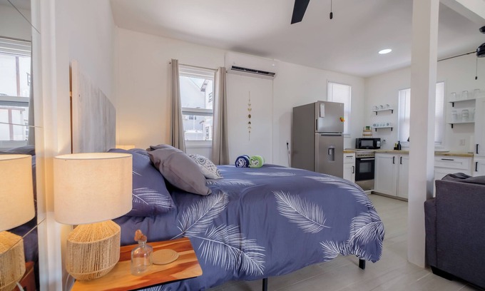 Caye Caulker Apartment | Casa Sirena Belize - Studio 1 Caye Caulker, Queen Size Bed w/Pool!