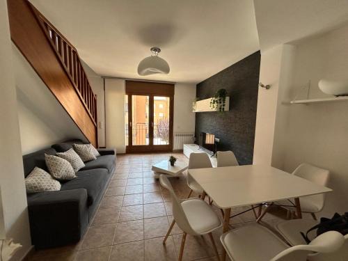 La Pobla de Lillet Apartment | Casa unifamiliar para 6 personas en Pobla de Lillet - ALBERGA