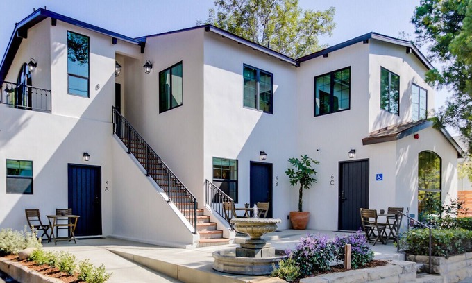 Upper East Apartment | Casa Valerio Unit 6A-Boutique Suite in Downtown Santa Barbara