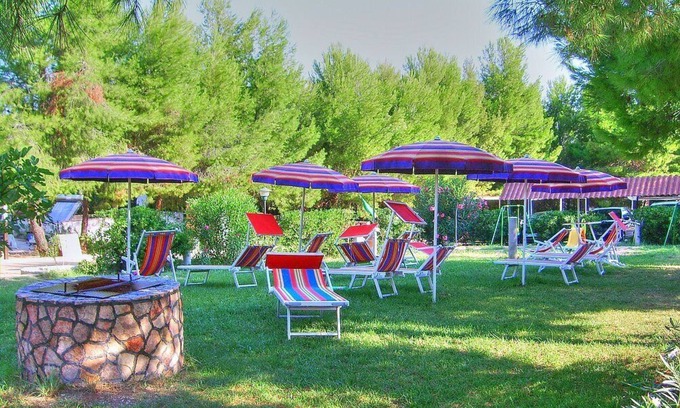 Defensola House | Casa Vea B: A welcoming apartment situated at a short distance from the beach, with Free WI-FI.