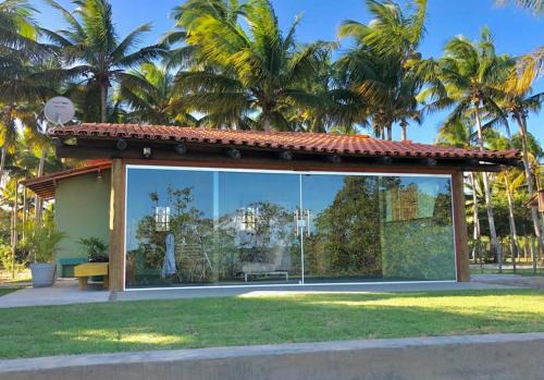 Caravelas House | Casa Verde, beira da água com 2 suítes - Mar Doce!