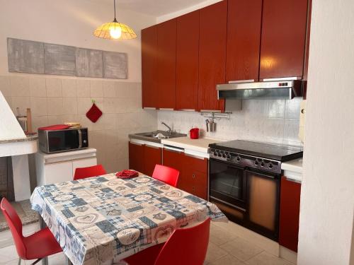 San Vito Apartment | Casa Viola di Maria Gabriella, San Vito a 25 minuti da Costa Rey e Villasimius