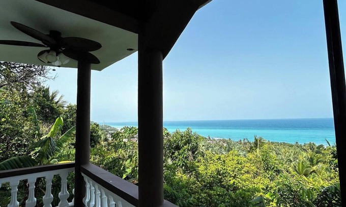 Los Patos House | Casa Vista Mar - A 5 Minute Drive to Los Patos