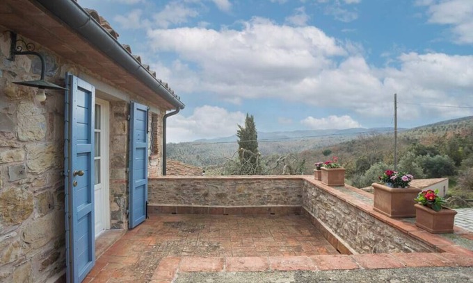 Monteverdi Marittimo Villa | Casale degli Olmi, historic villa with terrace and enchanting view