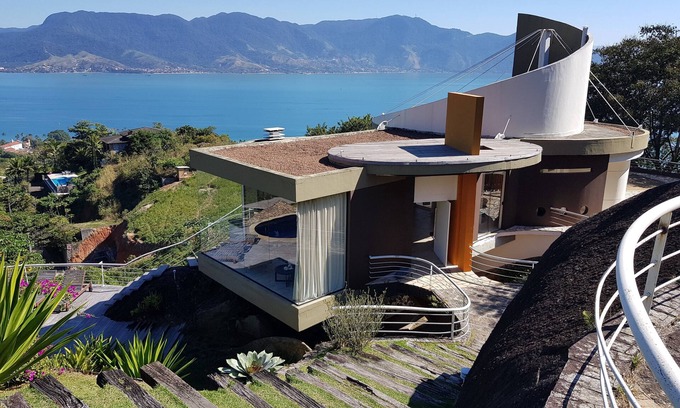 Ilhabela Historical Center House | CASASOBREOMAR INSTA THE MOST BEAUTIFUL VIEW ON THE ISLAND, in a Condominium in the Historic Center