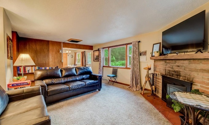Cascade-Chipita Park Apartment | Cascade Mountain Stream