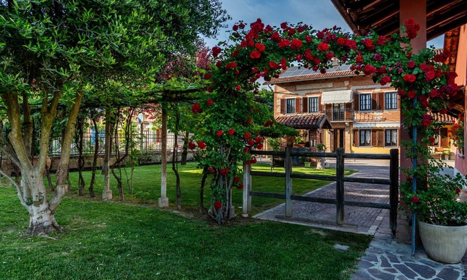 Magliano Alfieri Apartment | Cascina D'Ghistu "A"