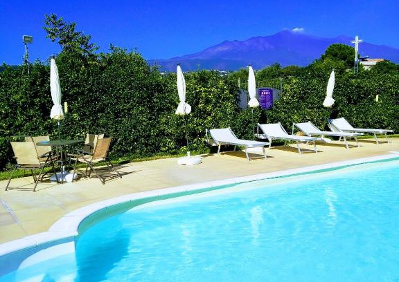 Santa Tecla House | Case Vacanze Residence Trinacria