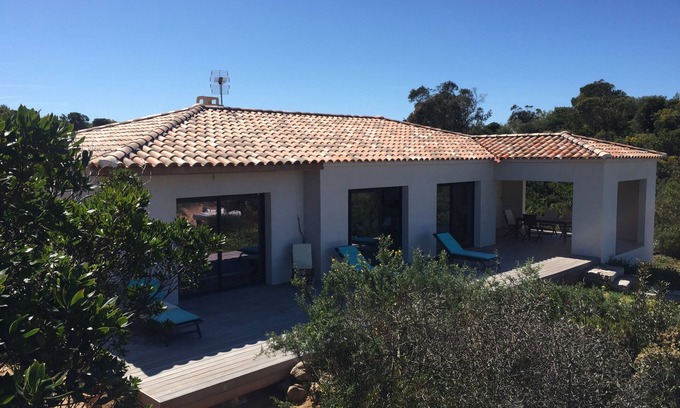 Coti-Chiavari Villa | Casella d'Orzu - Modern villa 1km from Cala d'Orzu.