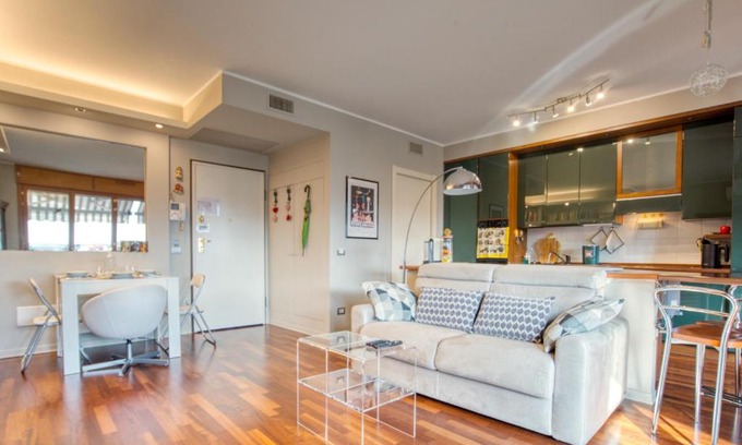 Vimodrone Apartment | CaseOspitali - Casa Di Bibi, colorato ed elegante bilocale vicino al Naviglio Martesana per 4
