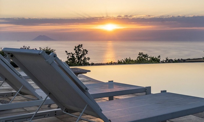 Ciaramiti Villa | Casetta Nonna Lina, for 4 people, with private pool, sea view, 4 km from Tropea