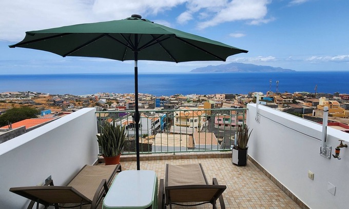 Sao Filipe House | Casinha Nova - 3-bedroom house in São Filipe with City, Ocean view AC, WiFi