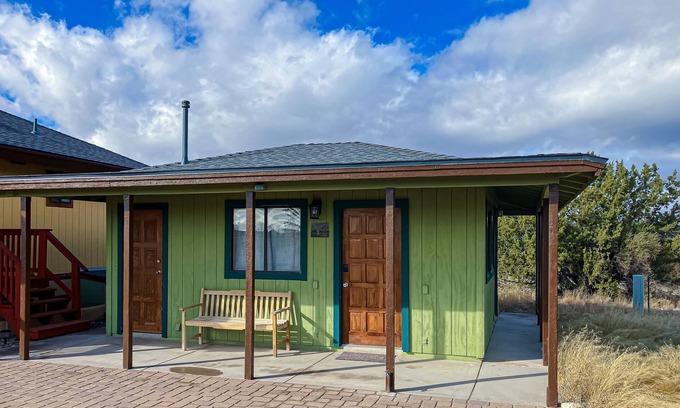 Lake Montezuma Apartment | Casita with mountain views, kitchenette, outdoor seating & free wifi
