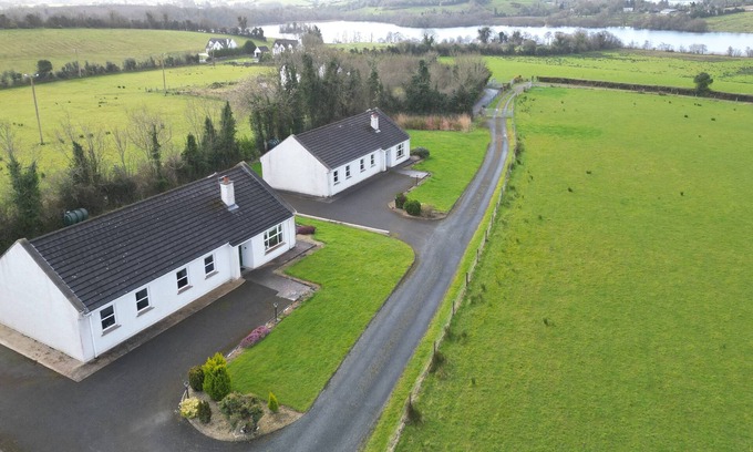 County Cavan Cottage | Cassidy Cottages No.4. Cosy and peaceful 3 bed cottage with lake views.