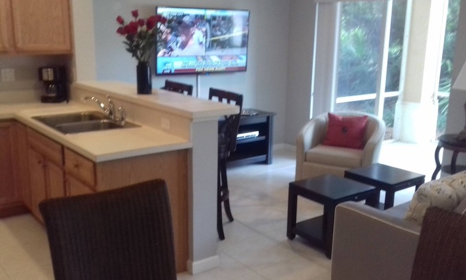 Port Saint Lucie Condo | Castle Pines Port St Lucie WINTER RENTAL 1 bdrm/1.5 bath 1st floor vac condo