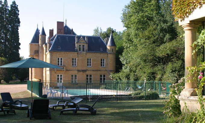 Varenne-Saint-Germain Other | Castle -private swimming pool - possibility 32 persons (dependances up to 12