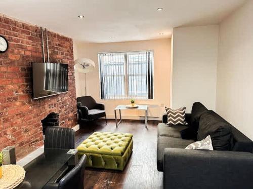 Liverpool City Centre Apartment | Castle Street 2 Bedroomed Next to The IVY