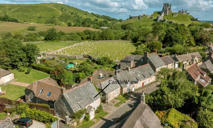 Corfe Castle Village House | Castle View House, Corfe Castle, Sleeps 9 & baby