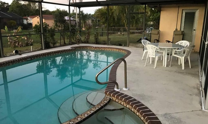 Cypress Lakes Estates House | Catalina Cabana - self checkin - pool - parking