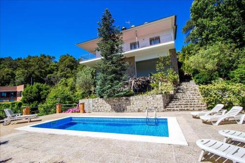 Castellar del Valles Villa | Catalunya Casas Mountain Escape with stunning views 40 km to Barna!