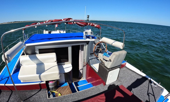 Morbihan Boat Rental | Catamaran de 12m de Long par 5m de Large Dans le Port de Quiberon