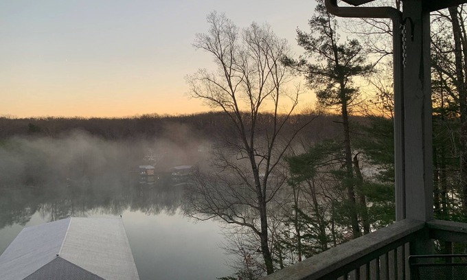 Huddleston Condo | CATCHING RAEs on Quiet Cove