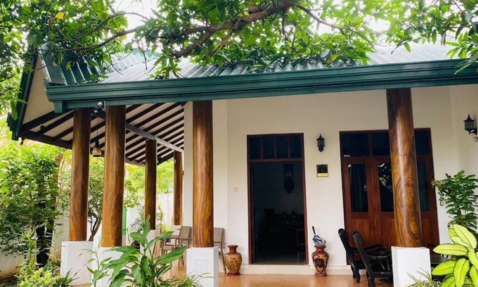 Kanuwana House | Catherine Villa in Ja Ela near Colombo Airport Expressway Exit
