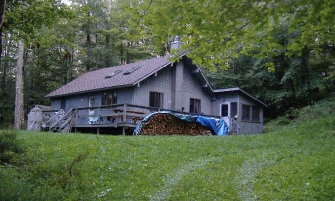 Andes Cabin | Catskill Mountains Lakeside Cabin in the Catskill Preserve