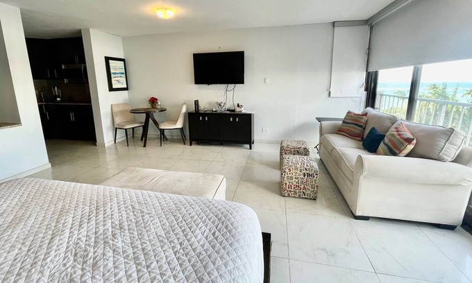 Isla Verde Apartment | CB7- Beachfront Condo Studio