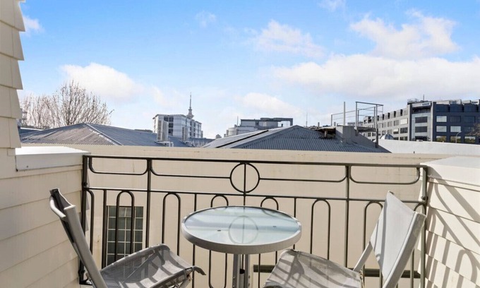 Newton House | CBD Spacious 3 Storey Terrace House with Courtyard