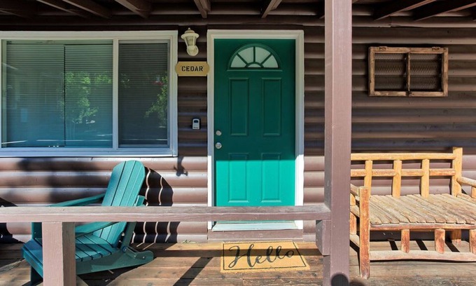 Lyons Cabin | Cedar Cabin*Fireplace*-Winter Getaway-*RMNP*