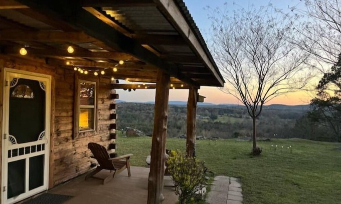 Russellville Cabin | Cedar Cabin With Stunning View Sleeps 4+
