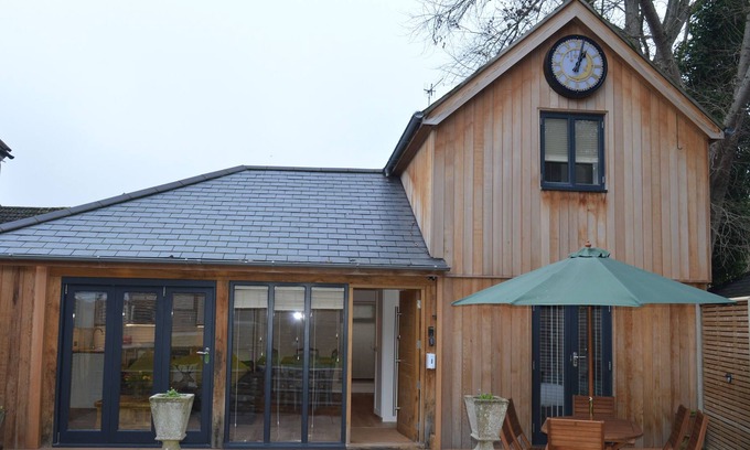 Box Cottage | Cedar Lodge - Cottage with Garden View