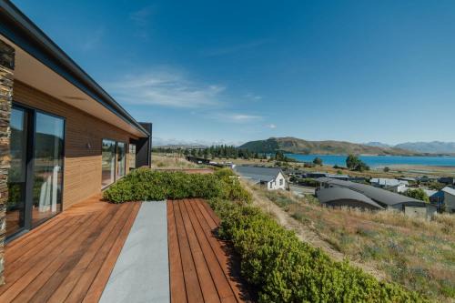 Lake Tekapo House | Cedar Sky - 3BR Near Lake Tekapo and Mt John