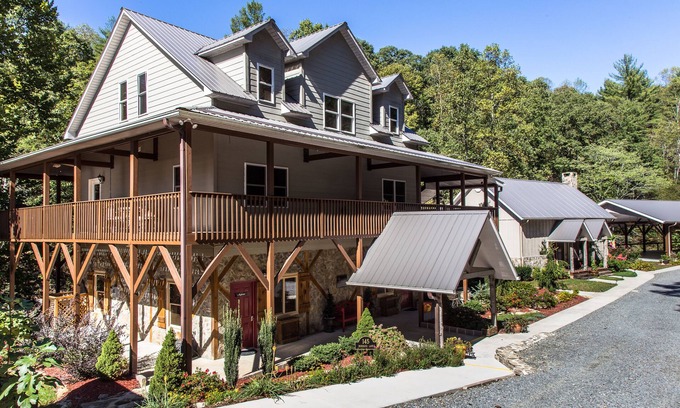 Traphill Cabin | Cedar Suite: Mountain Getaway overlooking The Roaring River on the vineyard