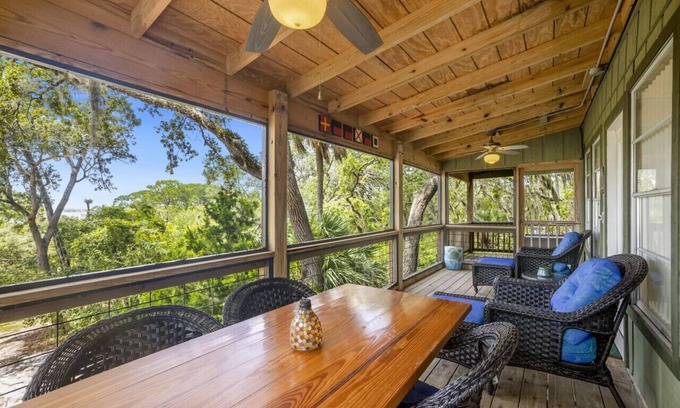 Cedar Key Cabin | Cedar Summit: 4 bedroom house with 2 decks with water view & a bayside dock.