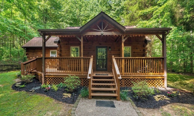Birdseye Cabin | Cedars Edge cabin at Patoka Lake w/park pass