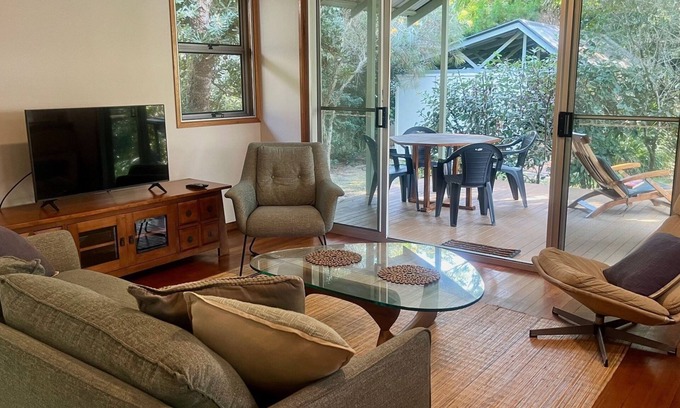 Rainbow Beach House | Celledon - Rainbow Shores. Privacy in Peaceful Surroundings