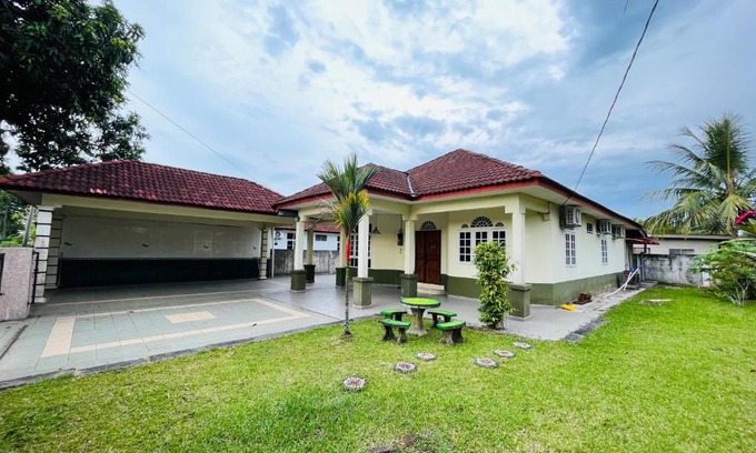Kampung Titian Baru House | Cendana Residence Homestay 6 Bukit Payong KT