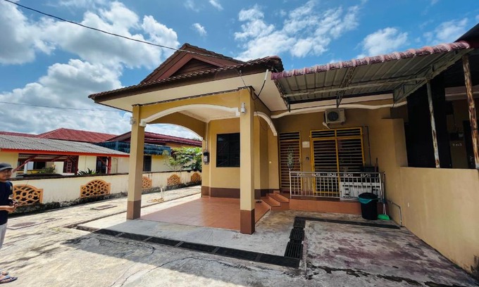 Kampung Kepong House | Cendana Residence Homestay 8 Kuala Terengganu 4 Bedroom