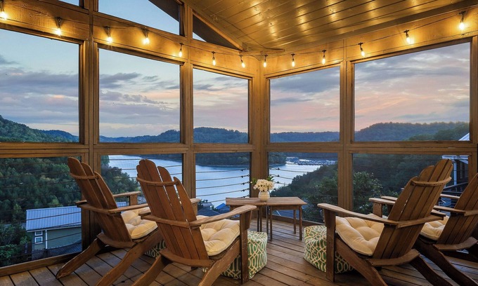 Smithville House | Center Hill Lake House with Lake Views/Access & Pool