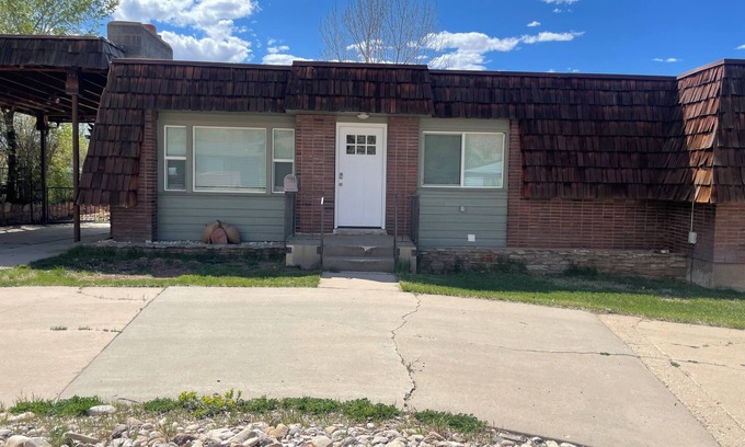 Cedar City House | Center of town, newly renovated home, lots of parking and space for family