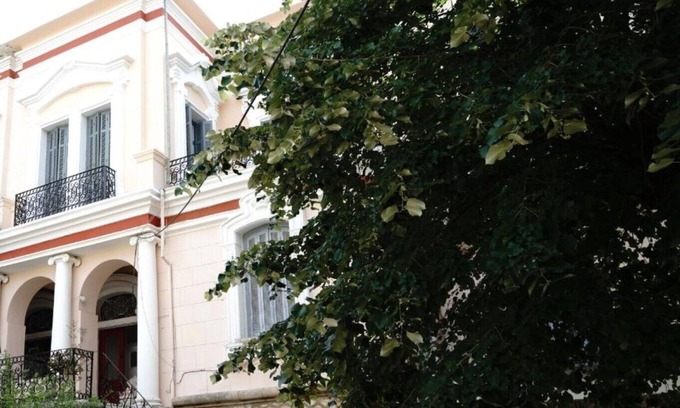 Igoumenitsa House | Center town! Private parking- 5 min from the beach!