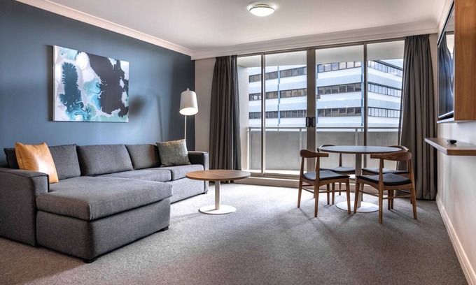 Chatswood Apartment | Central 1-Bed with Parking, Pool, Sauna & Gym