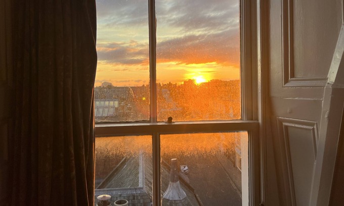 Galashiels Apartment | Central 1st Class Quiet Location Spacious Apartment