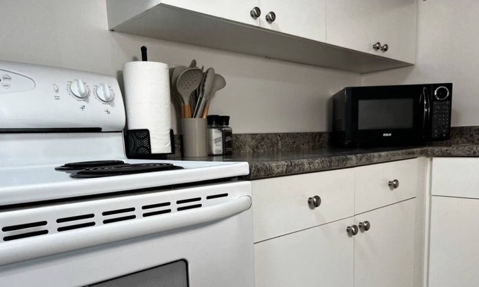 Prince George House | Central 2 Bedroom 1 Bath Suite!