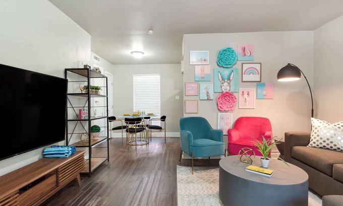 Oakmont Heights Apartment | Central Austin Condo! | Sleeps 5! | Near Downtown!