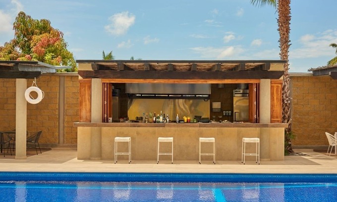 El Tezal Hotel | Central Cabo Stay – Minutes to Marina, Beaches, Dining | 2 Spacious Units