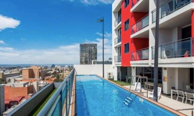 Perth Central Business District Apartment | CENTRAL CBD EXEC STUNNING VIEW WIFI NETFLIX WINE